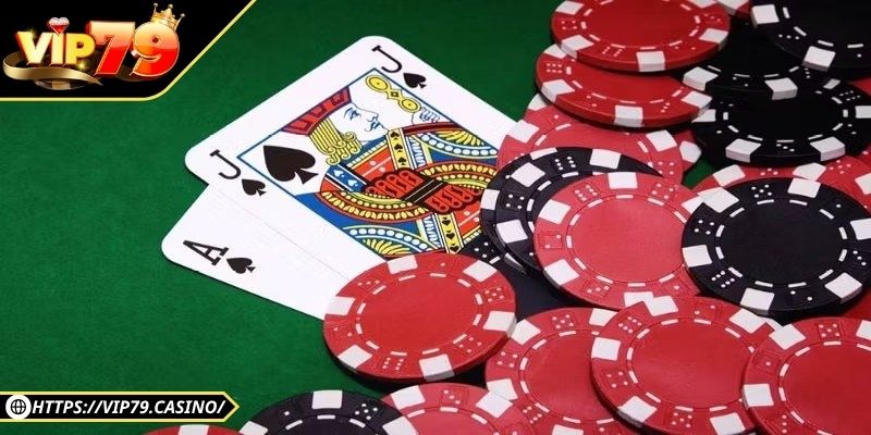 Xì Tố Vip79 - Game Poker Đỉnh Cao, Chơi Là Mê Ngay 2 Mỗi người nhận hai lá riêng, kết hợp năm lá lật